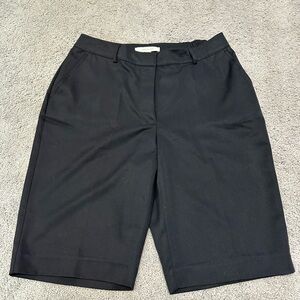 Madison Hill size 6 Women's black golf Bermuda Shorts